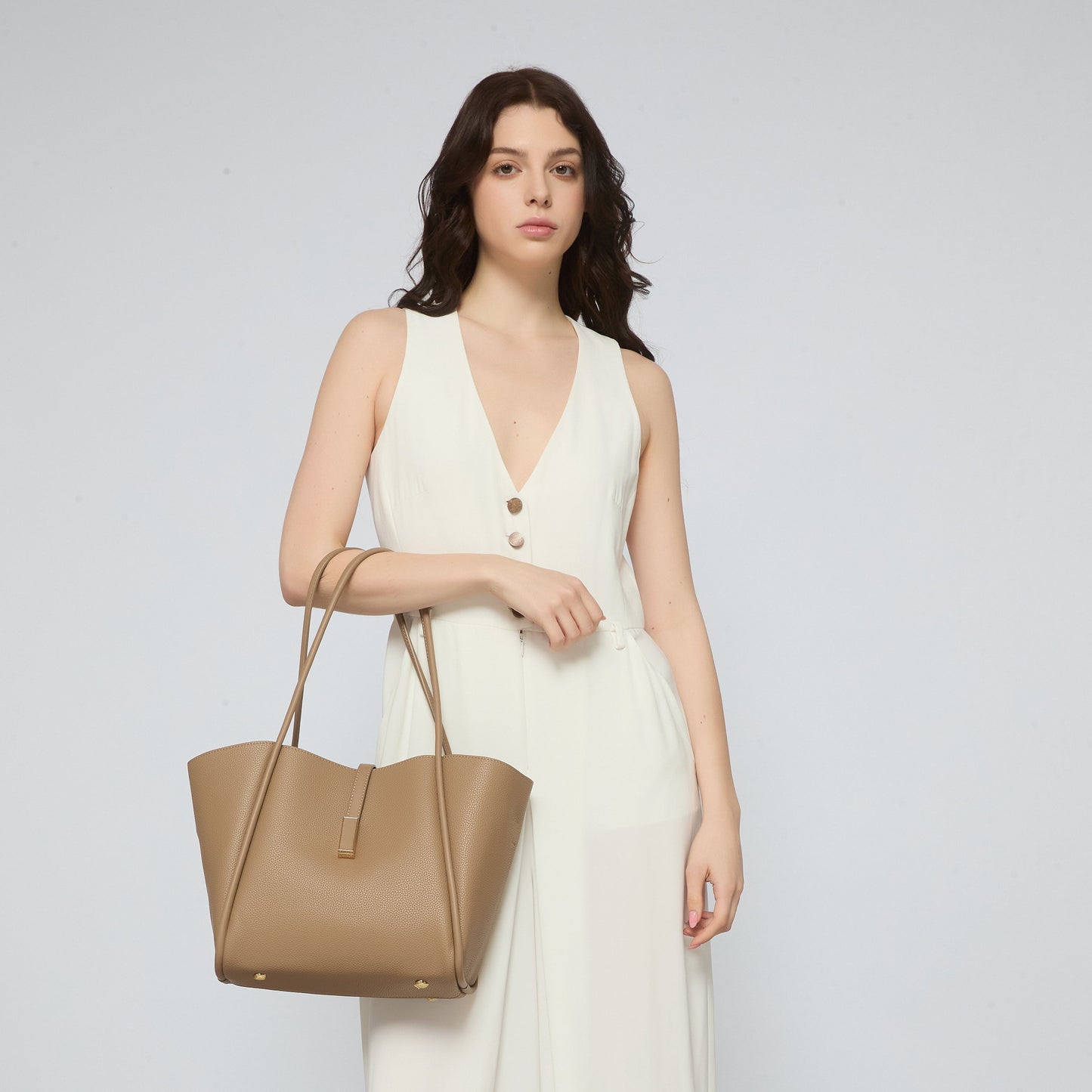 Soft Curve Tote